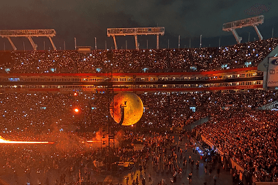 The weekend concert image